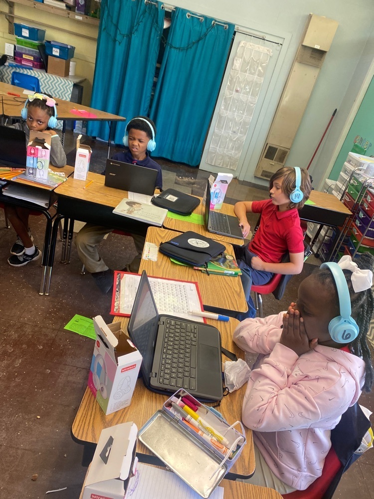 Mrs. Kia was selected for a grant from Meritus Credit Union. She was able to purchase a class set of wireless headphones. Her students are enjoying their wireless headphones without the stress of getting tangled in those wires. 